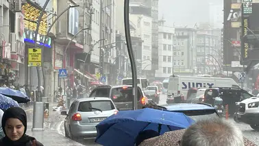 Rize'de Güneşli Günler Yerini Yağmura Bıraktı: Bahar Havası Kısa Süreliydi!