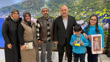 Çayeli Belediye Başkanı İsmail Hakkı Çiftçi Hemşehrilerini Makamında Ağırladı