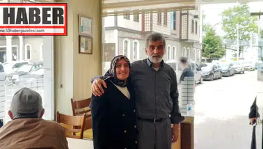 AK Parti Çayeli İlçe Kadın Kolları’ndan Esnaf ve Vatandaşlara Bayram Ziyareti
