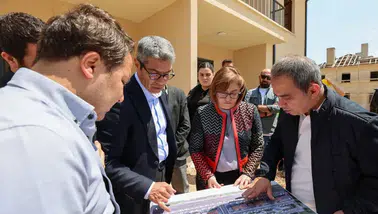 Başkan Şahin, TCDD lojmanları restorasyon çalışmalarını inceledi