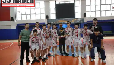 Artvin’de Futsal Gençler B Erkek İl Birinciliği Tamamlandı: Şampiyon Artvin Anadolu İmam Hatip Lisesi Oldu
