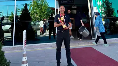 Karslı Bilardocu Mahir Güney'den Türkiye Üçüncülüğü
