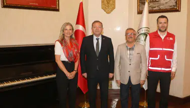 Kars Valisi Ziya Polat, Kızılay Heyetini ağırladı