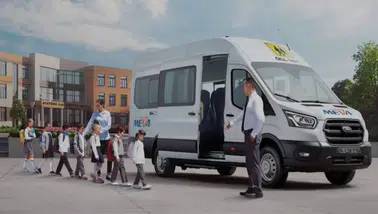 Milyonlarca veli ve öğrenciyi ilgilendiren emsal karar: Özel okulların kendi araçlarıyla "Ücretli Servis" yapması yasaklandı
