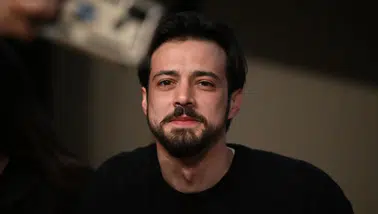 Mert Yazıcıoğlu'ndan Şaşırtan Değişim: Yeni İmajıyla Gündemde!