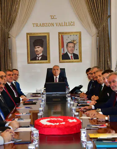 Kış Mevsimi Trafik Tedbirleri Koordinasyon Toplantısı Vali Yıldırım Başkanlığında Yapıldı