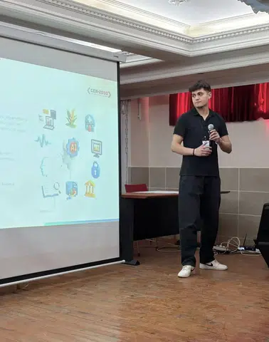 Bayburt'ta Gençler Yapay Zeka ile Tanıştı, Dijital Yetkinlikler Geliştirildi