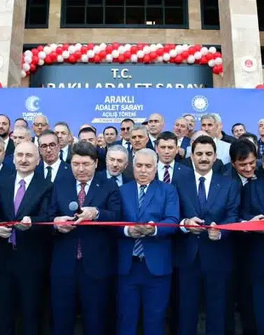 Araklı Adalet Sarayı Hizmete Açıldı: Açılış Töreninde Dualar Edildi