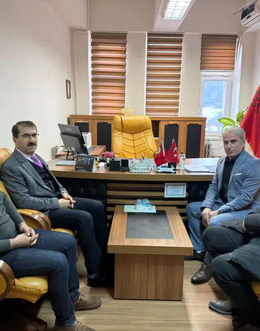 Acar'dan Artvin Mesleki Eğitim Merkezi'ne ziyaret, mesleki eğitime vurgular yaptı