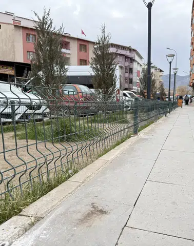 Oltu’da Yeşil Alanlara Estetik ve Koruma Dokunuşu