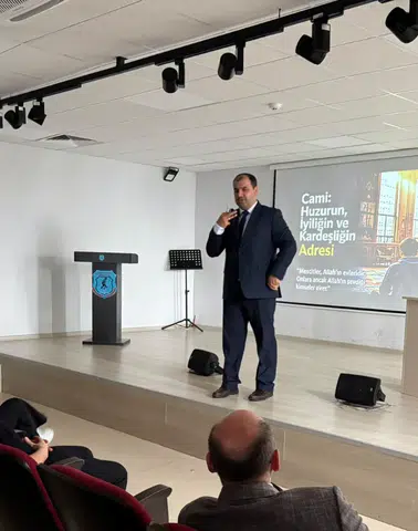 Ortahisar’da Öğrencilere Cami, Din Görevlisi ve Genç Semineri
