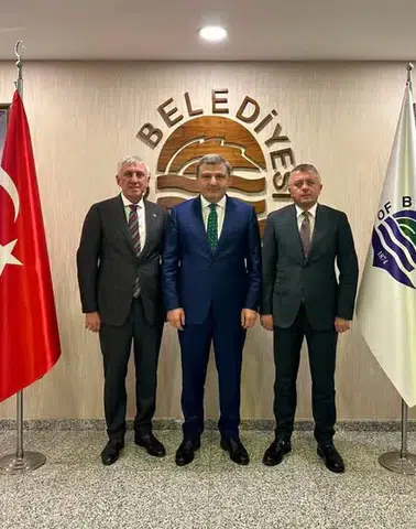 Gümüşhane Milletvekili Köse'den Of Belediye Başkanı Sarıalioğlu'na ziyaret