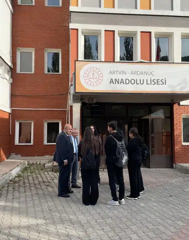 Ardanuç İlçe Milli Eğitim Müdürü İsmail İnan’dan Anadolu Lisesi’ne Ziyaret