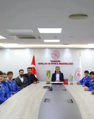 Şampiyon Sporculardan Trabzon Gençlik ve Spor İl Müdürlüğüne Ziyaret