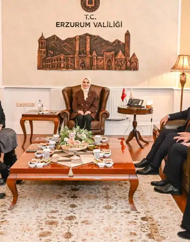 Aile Ve Sosyal Hizmetler Bakanı Göktaş, Erzurum'da Valilik Ziyareti ile Projeleri Değerlendirdi