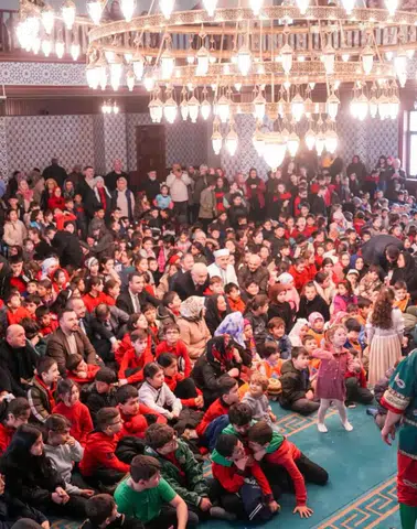 Trabzon’da Tekne Orucu Etkinlikleri Camileri Çocuk Sesleriyle Şenlendirdi