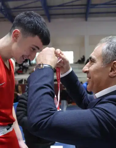 Trabzon’da Okul Sporları Boks İl Birinciliği Müsabakaları Tamamlandı