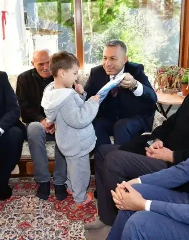 Vali Şahin, Şehit Hasan Kaptan'ın ailesini ziyaret ederek devletin desteğini vurguladı