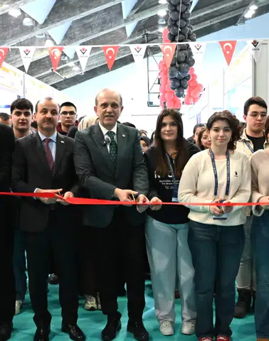 Trabzon’da Bilim Buluşması: KTÜ’de TÜBİTAK Proje Sergisi Başladı