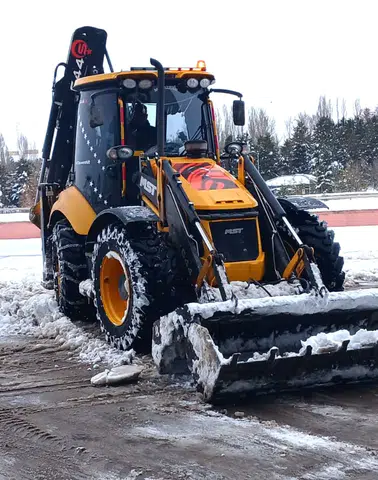 Bayburt Belediyesi’nden Kar ve Buz Temizliği Seferberliği: Tuzlama Çalışmaları Aralıksız Sürüyor