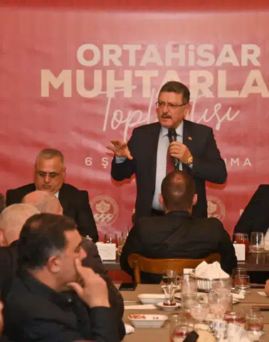 Trabzon'da Muhtarlar Toplantısı: Projeler ve Hizmet Hedefleri Masada