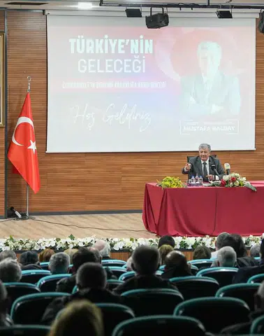 Trabzon’da Türkiye’nin Geleceği Söyleşisine Yoğun İlgi