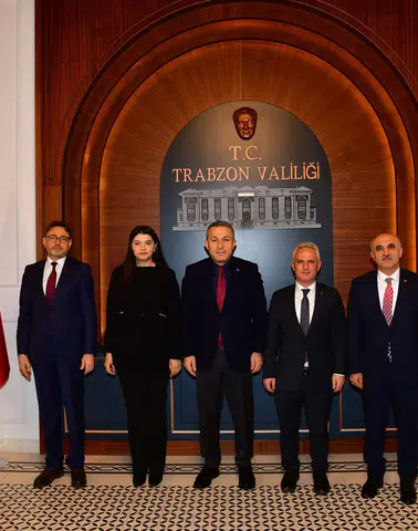 Şalpazarı YEG, Trabzon Valisi'ni Ziyaret Ederek Yerel Projeleri Tanıttı