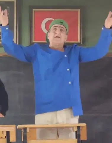 Artvin'de Büyük Sır ile Akran Zorbalığına Dikkat! Tiyatro Öğrencilere Empati Eğitimi Sunuyor.