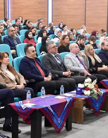 Ortahisar Belediyesi’nden Dil Gelişimi Semineri