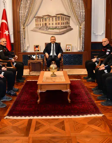 İHH Trabzon Arama Kurtarma Ekibi’nden Vali Tahir Şahin’e Ziyaret