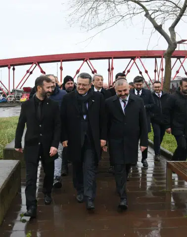 Trabzon Büyükşehir Belediyesi Başkanı Ahmet Metin Genç’ten Arsin’e Ramazan Ziyareti: 70 Milyon Liralık Sahil Yatırımı