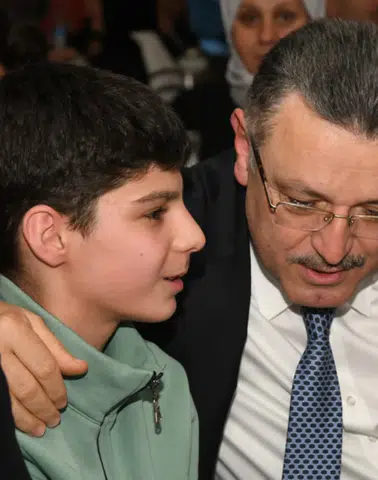 Başkan Ahmet Metin Genç: Yetimlerin Dertleriyle Dertlenmek Bizim Görevimizdir