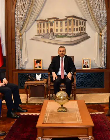 Medical Park Karadeniz Hastanesi heyetinden Vali Tahir Şahin’e ziyaret