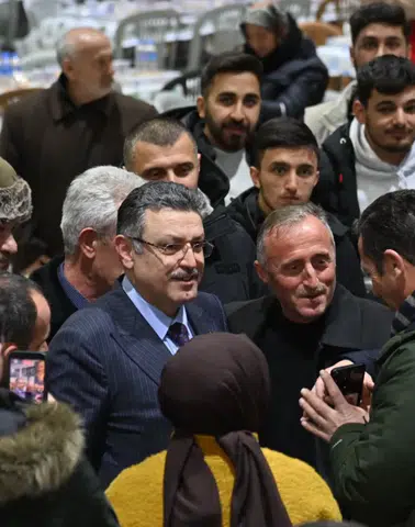 Başkan Ahmet Metin Genç’ten Tonya’ya Doğalgaz Müjdesi: Çalışmalar Bu Yıl Başlıyor