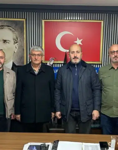 Arhavi Şoförler ve Otomobilciler Derneği Başkanı Yaşar Kocaman’dan AK Parti İlçe Başkanlığı’na Ziyaret