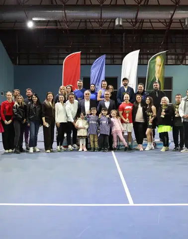Trabzon’da Ramazan Ayına Özel Karışık Çiftler Tenis Turnuvası Tamamlandı