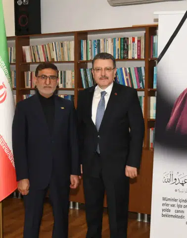 Trabzon Büyükşehir Belediye Başkanı Ahmet Metin Genç’ten İran Başkonsolosluğu’na Taziye Ziyareti