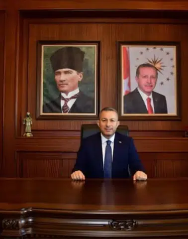 Trabzon Valisi Tahir Şahin’den 18 Mart Çanakkale Zaferi Mesajı