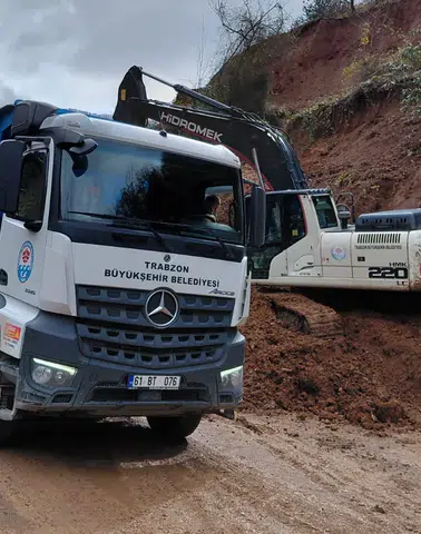 Trabzon Büyükşehir Belediyesi 18 İlçede Ulaşım Altyapısını Güçlendiriyor