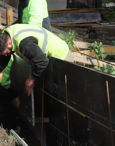 Hopa Belediyesi Kent Genelinde Altyapı ve Yol Çalışmalarını Sürdürüyor