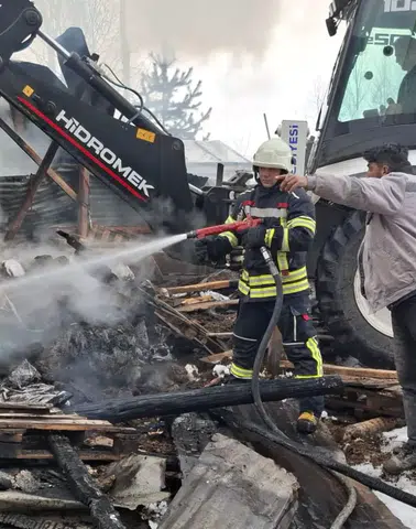 Aziziye’de Samanlık Yangını: Alaybeyi Mahallesi’nde Korkutan Olay