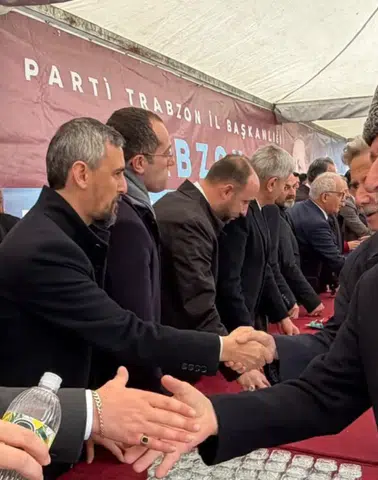 AK Parti Trabzon Gençlik Kolları Bayramlaşma Programını Geniş Katılımla Gerçekleştirdi