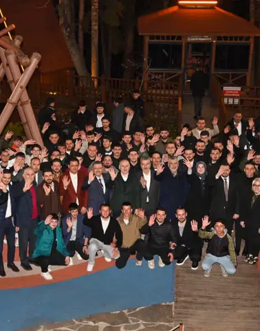 Başkan Ahmet Metin Genç Sahurda Gençlerle Buluştu: Türkiye’nin Yolculuğuna İmza Atacak Olan Sizlersiniz