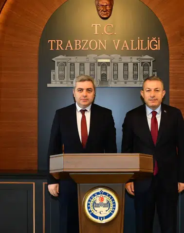 Gürcistan Ankara Büyükelçisi Archil Kalandia’dan Trabzon Valisi Tahir Şahin’e Ziyaret