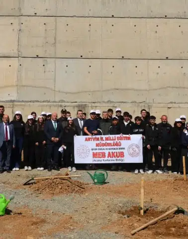 Artvin’de Orman Haftası Coşkusu: Zeytinlik Köyü’nde Fidanlar Toprakla Buluştu