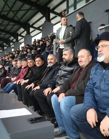 Arsinspor’dan Kritik Galibiyet: Tribünde Protokol Desteği