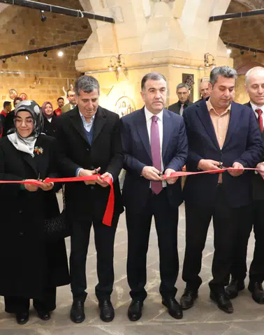 Bayburt Belediyesi, Sıfır Atıktan Sanata Kadın Eli Sergisi Açılışına Katıldı