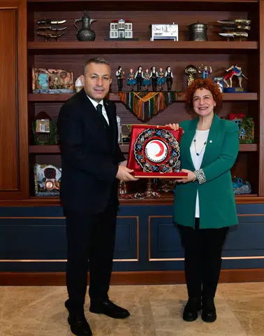 Kızılay Bölge Müdürü Dila Baran’dan Vali Tahir Şahin’e Ziyaret