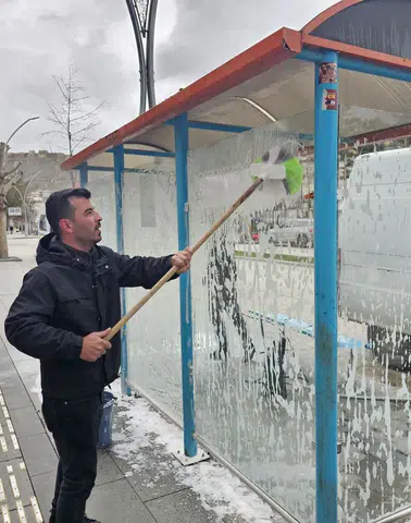 Bayburt'ta Temizlik Seferberliği: Mahalleler ve Dolmuş Durakları Hijyenik Hale Getirildi