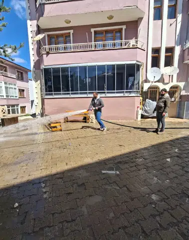 Bayburt Belediyesi’nden Mahallelerde Yoğun Temizlik ve Bakım Seferberliği